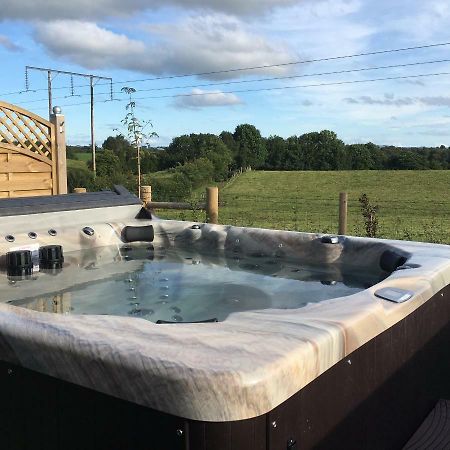 Arvalee Retreat With Outdoor Hottub Omagh Exterior foto