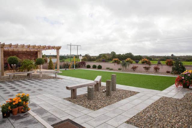 Arvalee Retreat With Outdoor Hottub Omagh Exterior foto