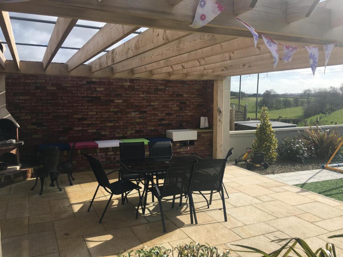 Arvalee Retreat With Outdoor Hottub Omagh Exterior foto