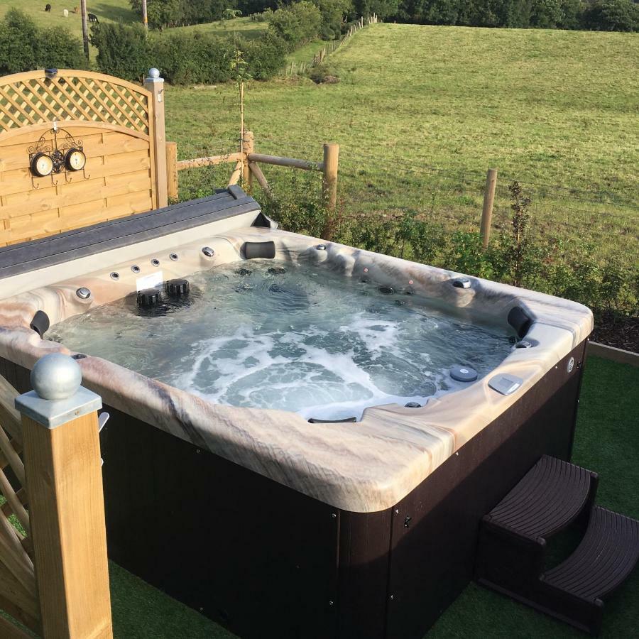 Arvalee Retreat With Outdoor Hottub Omagh Exterior foto